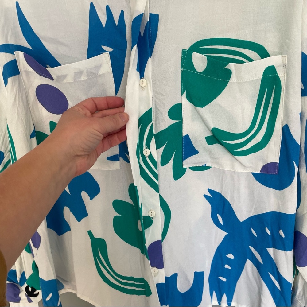 Parfois Collection Colorful Abstract Print Button Down Shirt - Picture 6 of 13